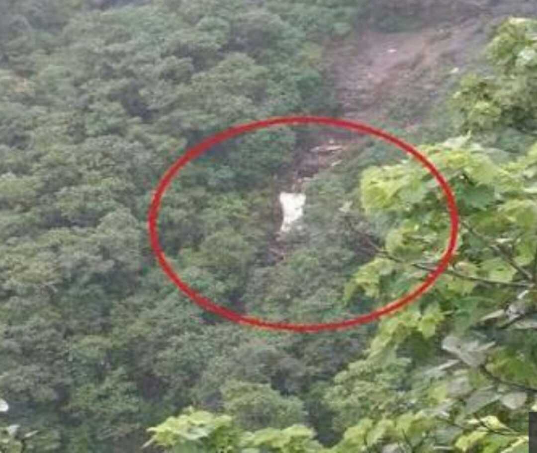 ಕಂದಕಕ್ಕೆ ಉರುಳಿದ ಬಸ್: 33 ಮಂದಿ ಉಪನ್ಯಾಸಕರು ದುರ್ಮರಣ