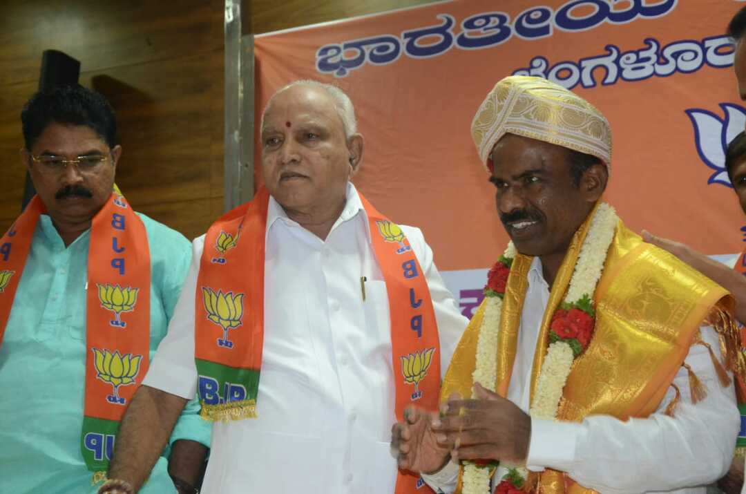 ದೇವೇಗೌಡರು ಮಗನ ಕಿವಿ ಹಿಂಡಿ ಬುದ್ಧಿ ಹೇಳುವ ಬದಲು ನನ್ನ ಬಗ್ಗೆ ಟೀಕೆ ಮಾಡುತ್ತಾರೆ: ಬಿಎಸ್ವೈ ವ್ಯಂಗ್ಯ