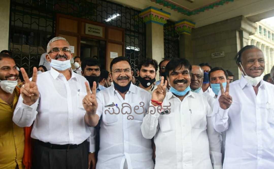 ನಾಮ ಪತ್ರ ಸಲ್ಲಿಸಿದ ಬಿಜೆಪಿ ಅಭ್ಯರ್ಥಿಗಳು