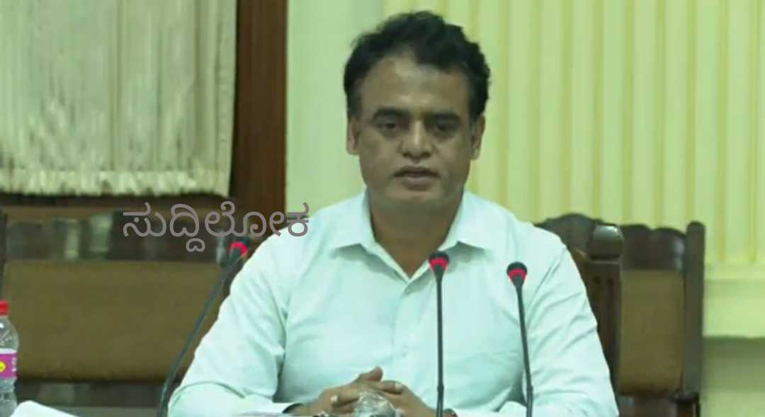 ಅಂತಿಮ ಸೆಮಿಸ್ಟರ್ ವಿದ್ಯಾರ್ಥಿಗಳಿಗೆ ಮಾತ್ರ ಪರೀಕ್ಷೆ ಪರೀಕ್ಷೆ ಇಲ್ಲದೆ ಮಧ್ಯಂತರ ಸೆಮಿಸ್ಟರ್ ವಿದ್ಯಾರ್ಥಿಗಳು ಪಾಸ್