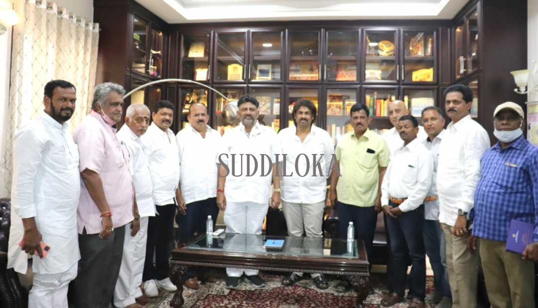 ಕಾಂಗ್ರೆಸ್ ಸಾಗರವಿದ್ದಂತೆ, ಆಕಾಶದಿಂದ ಬಿದ್ದ ನೀರು ಸಾಗರ ಸೇರಲೇಬೇಕು: ಡಿ.ಕೆ. ಶಿವಕುಮಾರ್