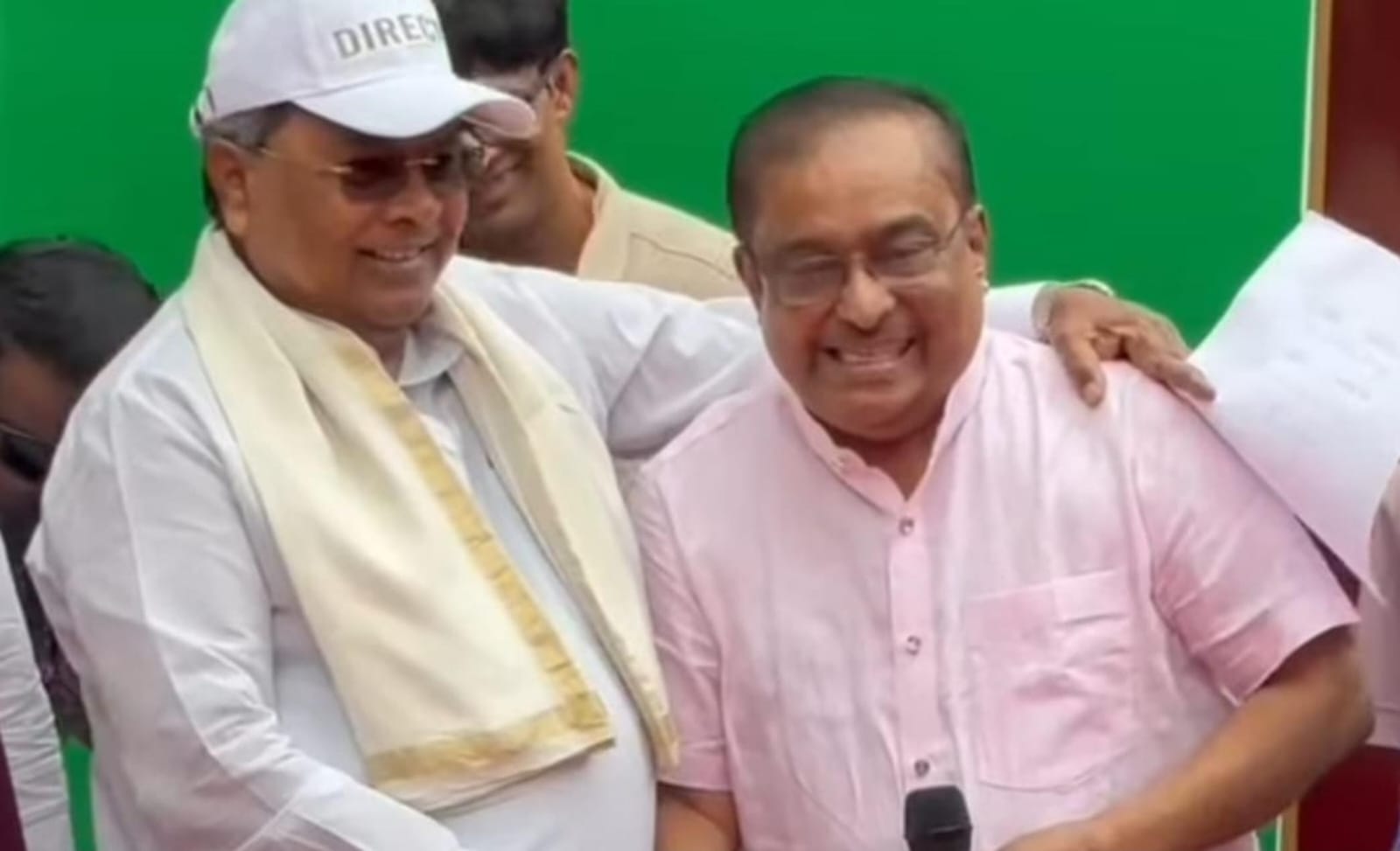 ಹಂಸಲೇಖ ನಿರ್ದೇಶನದ &#8216;ಓಕೆ&#8217; ಚಿತ್ರಕ್ಕೆ ಆ್ಯಕ್ಷ‌ನ್-ಕಟ್ ಹೇಳಿದ ಸಿಎಂ ಸಿದ್ದು