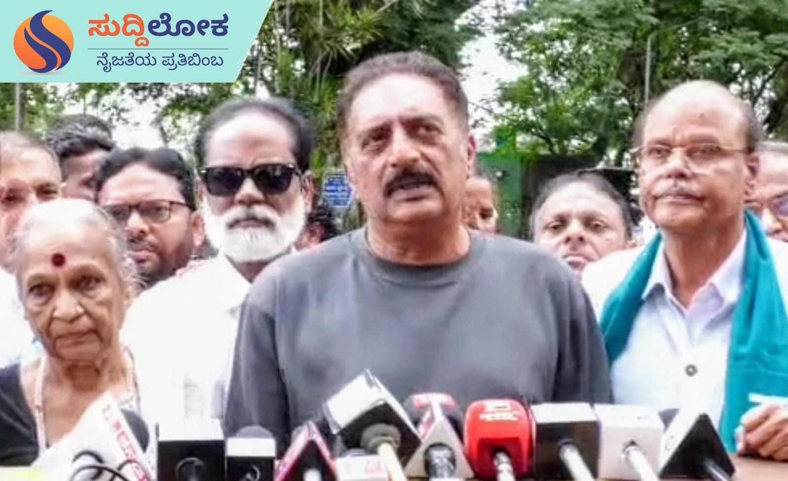 ಕೈ ಸರ್ಕಾರದ ವಿರುದ್ಧವೇ ರಸ್ತೆಗಿಳಿದ ಪ್ರಕಾಶ್ ರಾಜ್ ನಡೆ ಹಿಂದಿರುವ ಸತ್ಯವೇನು?
