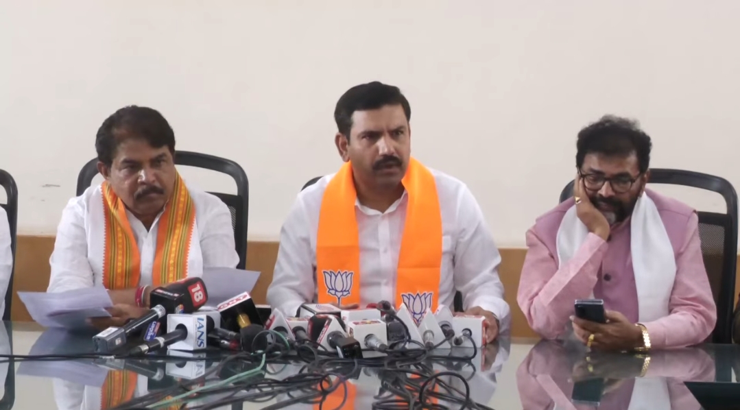 ಕಾಲ್ತುಳಿತ ಪ್ರಕರಣ: ಹೈಕೋರ್ಟ್ ಜಡ್ಜ್ ತನಿಖೆ, 50 ಲಕ್ಷ ಪರಿಹಾರಕ್ಕೆ ವಿಜಯೇಂದ್ರ ಆಗ್ರಹ