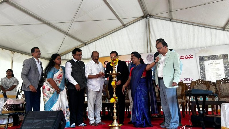 ಜ್ಞಾನಭಾರತಿಯಲ್ಲಿ ಸಂವಿಧಾನ ಜಾಥಾ;ವಿಜೃಂಭಣೆಯಿಂದ ಸಂವಿಧಾನ ದಿನಾಚರಣೆ ಆಚರಿಸಿದ ಬೆಂವಿವಿ