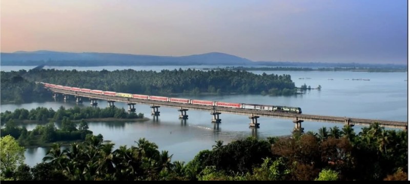 ಭಾರತೀಯ ರೈಲ್ವೆಯೊಂದಿಗೆ ಕೊಂಕಣ ರೈಲ್ವೆ ವಿಲೀನ ನಾಲ್ಕು ರಾಜ್ಯಗಳ ನಿರ್ಧಾರವನ್ನು ಅವಲಂಭಿಸಿದೆ..!