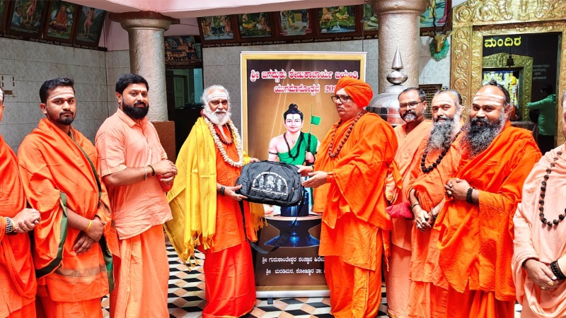 ಸಮಸ್ಯೆಗಳು ಬದುಕಿನ ದಿಕ್ಕೂಚಿಗಳಾಗಲಿ: ಶ್ರೀ ರಂಭಾಪುರಿ ಜಗದ್ಗುರುಗಳು