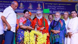 ಸಂಸ್ಕೃತಿಯ ರಕ್ಷಣೆಯಲ್ಲಿ ಮಹಿಳೆಯರ ಪಾತ್ರ ಅನನ್ಯ: ರಂಭಾಪುರಿ ಜಗದ್ಗುರು