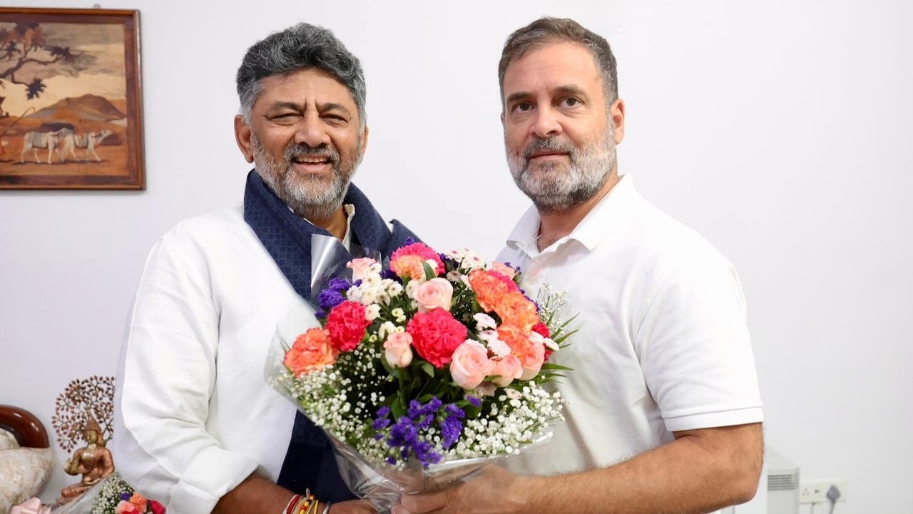ದೆಹಲಿ ದರ್ಬಾರ್‌ನಲ್ಲಿ ‘ಕೈ’ ನಾಯಕರ ಮಹಾ ಮಂಥನ: ಹೈಕಮಾಂಡ್ ಕೋಣೆಯಲ್ಲಿ ಸಿದ್ಧವಾಯ್ತು ಡಿಕೆಶಿ ಟೀಂ; ಯಾರಿಗೆ ಒಲಿಯಲಿದೆ ಅದೃಷ್ಟ?
