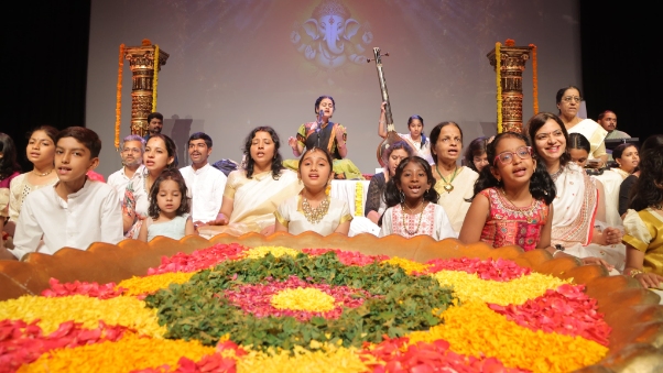 ಬೆಂಗಳೂರಿನಲ್ಲಿ ‘ಭಜ ಮನ’ ಸಂಗೀತ ಕಾರ್ಯಾಗಾರ ಯಶಸ್ವಿ: ಸೂರ್ಯಗಾಯತ್ರಿ ಅವರೊಂದಿಗೆ ವೇದಿಕೆ ಹಂಚಿಕೊಂಡ ಶಿಬಿರಾರ್ಥಿಗಳು!